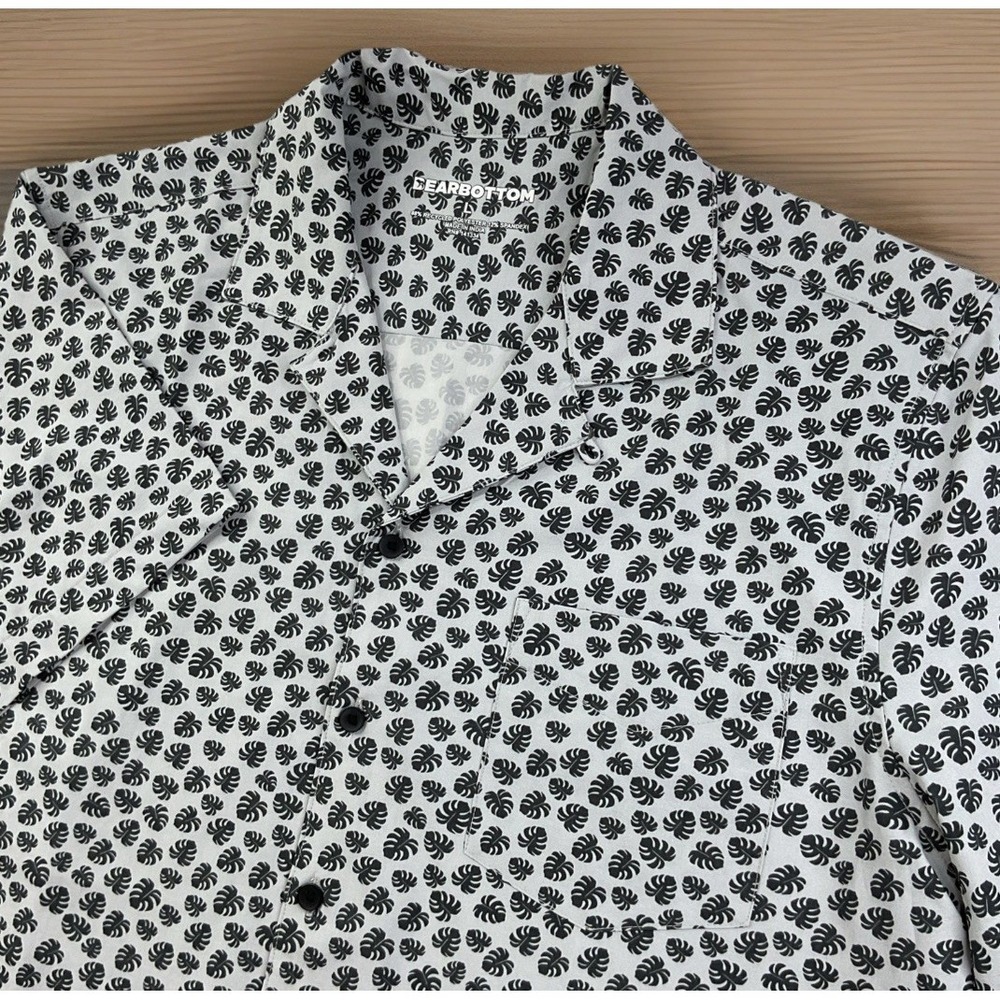 Bearbottom Clothing Monstera Camp Shirt Mens‎ L Tropical Palm Leaf Short Sleeve